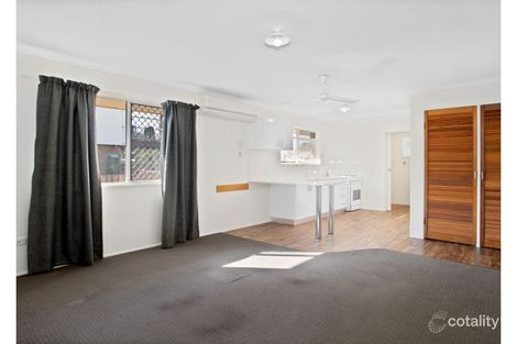 Property photo of 2/4 Osprey Close Slade Point QLD 4740