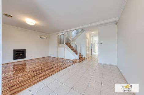 Property photo of 2/22 Paterson Drive Lynbrook VIC 3975
