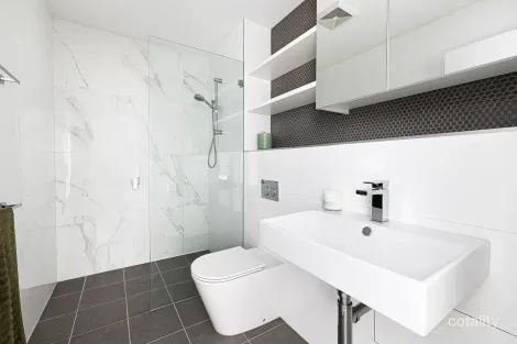 Property photo of 212/5 Mooramba Road Dee Why NSW 2099