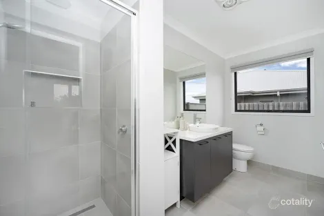 Property photo of 3 Yarra Drive Warrnambool VIC 3280