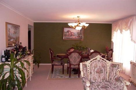 Property photo of 12 Waranga Close Caroline Springs VIC 3023