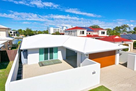 Property photo of 18 Vaggelas Crescent Biggera Waters QLD 4216