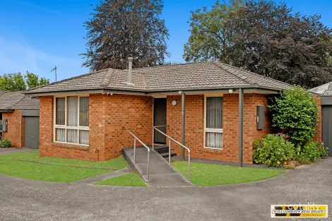 2/11 Bowen St, Warragul, VIC 3820