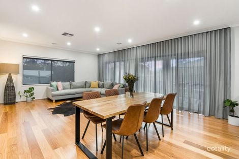 Property photo of 17 Bettalan Court Spring Gully VIC 3550