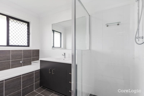 Property photo of 37 John Oxley Drive Gracemere QLD 4702