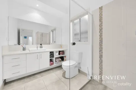 Property photo of 52 Nature Circuit Cranbourne North VIC 3977