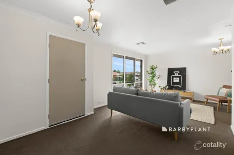 Property photo of 24 Edeys Run Hampton Park VIC 3976
