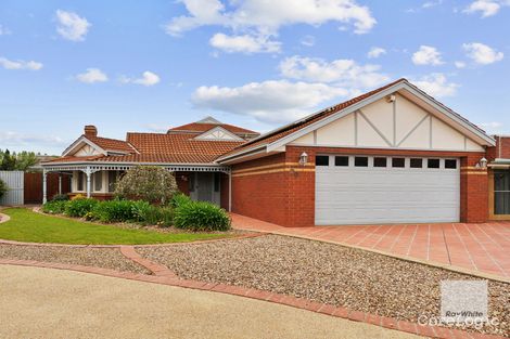 Property photo of 20 Leichardt Close Taylors Lakes VIC 3038
