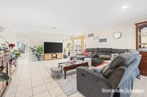 Property photo of 7 Barton Place Traralgon VIC 3844