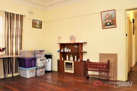 Property photo of 30 Mair Street Turvey Park NSW 2650