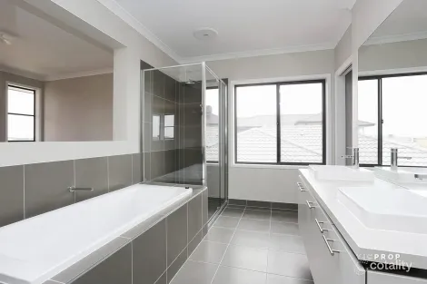 Property photo of 16 Singleton Way Point Cook VIC 3030