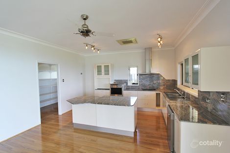 Property photo of 50 Koppen Terrace Mooroobool QLD 4870