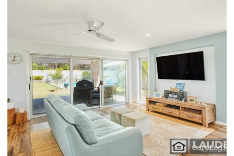 Property photo of 2 Hartlyn Drive Wallabi Point NSW 2430