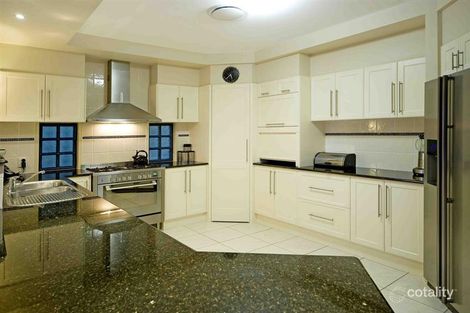 Property photo of 2138 Beaufort Way Hope Island QLD 4212