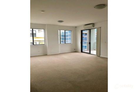 92/56 Lakeside Pde, Jordan Springs, NSW 2747