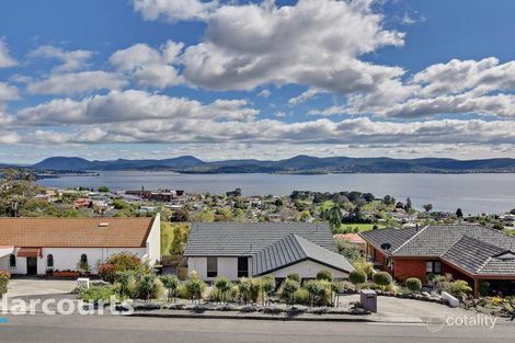 462 Churchill Ave, Sandy Bay, TAS 7005