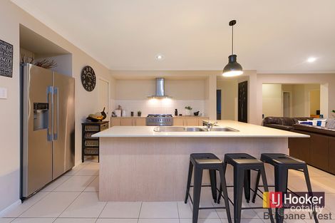 Property photo of 7 Springbrook Place Moggill QLD 4070