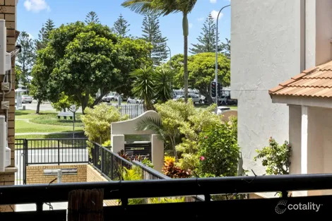 Property photo of 3/4 Broad Street Labrador QLD 4215