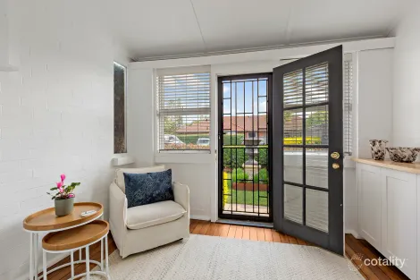 Property photo of 264 Parkway Avenue Hamilton East NSW 2303