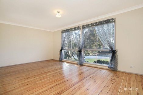 Property photo of 4 Unicomb Close Rutherford NSW 2320