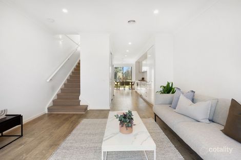 Property photo of 4 Ely Walk Craigieburn VIC 3064