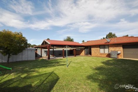 Property photo of 4 Hellyer Court Dubbo NSW 2830