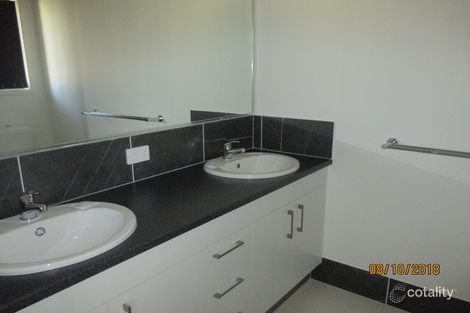 11 Marine Ct, Urangan, QLD 4655