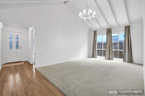 Property photo of 18 Lindsay Court Williamstown VIC 3016