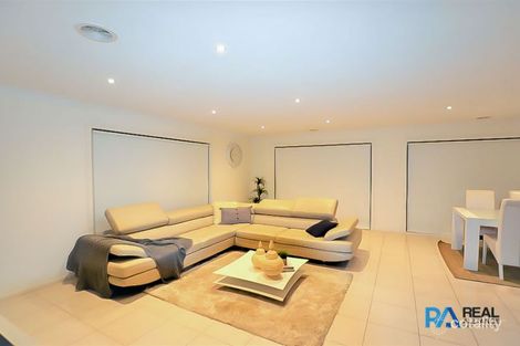 Property photo of 9 Sallys Run Hampton Park VIC 3976