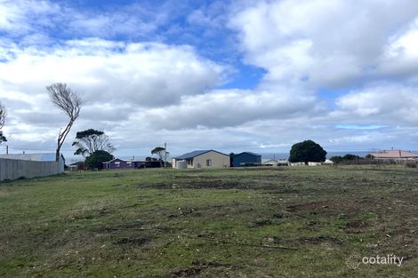 22 Waratah St, Grassy, TAS 7256