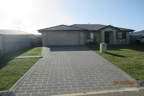 Property photo of 11 Bayridge Heights Drive Nikenbah QLD 4655