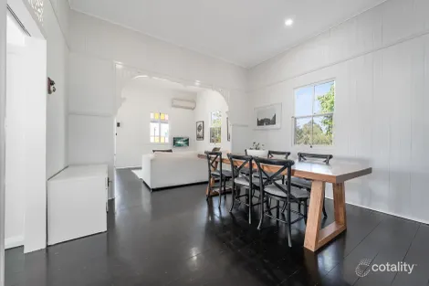 Property photo of 4 Lugg Street Bardon QLD 4065