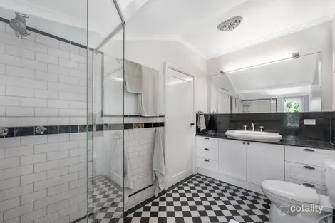 Property photo of 4 Lugg Street Bardon QLD 4065