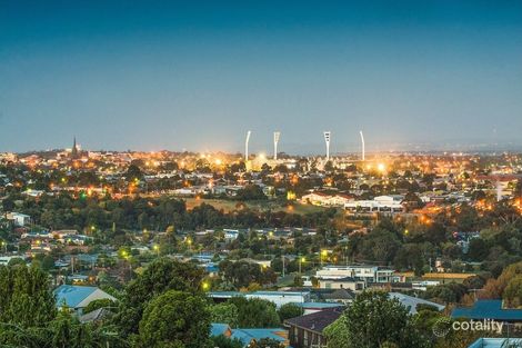 Property photo of 5 Brendan Court Highton VIC 3216