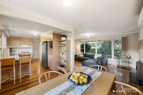 Property photo of 35 Kenmare Street Watsonia VIC 3087