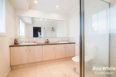 Property photo of 22 St Ives Drive Narre Warren South VIC 3805