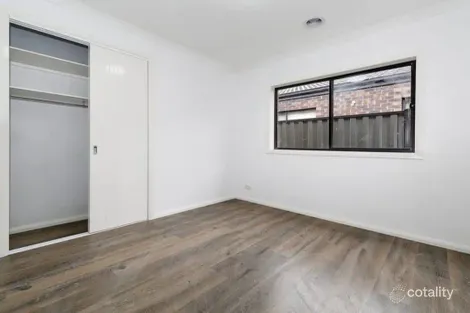 Property photo of 89 Debonair Parade Craigieburn VIC 3064