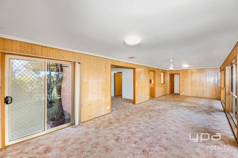 Property photo of 11 Hendricks Crescent Jacana VIC 3047
