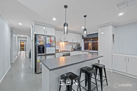 Property photo of 22 Asteria Crescent Cranbourne West VIC 3977