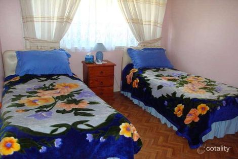 Property photo of 3 Greenwich Close St Johns Park NSW 2176