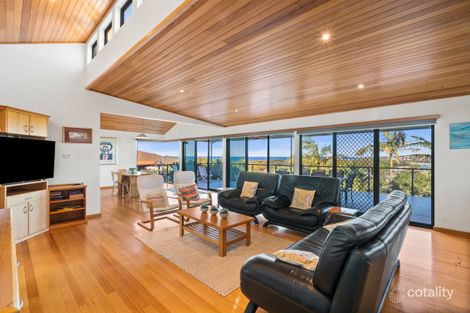 17 Canberra Cres, Burrill Lake, NSW 2539