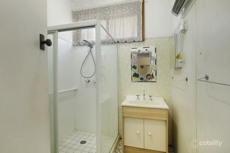 Property photo of 26 Nioka Avenue Point Clare NSW 2250