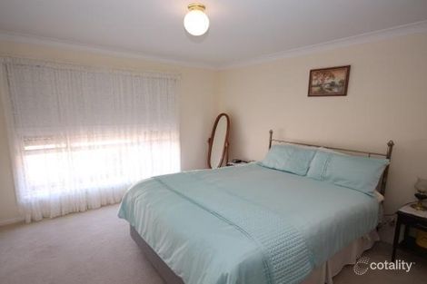 Property photo of 3 Willang Crescent Glenfield Park NSW 2650