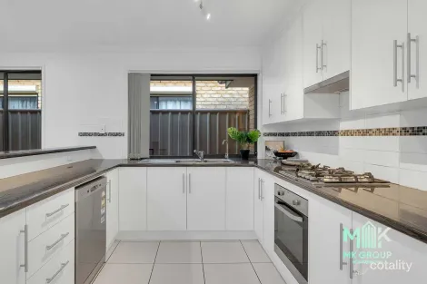 Property photo of 3 Xavier Place Parafield Gardens SA 5107