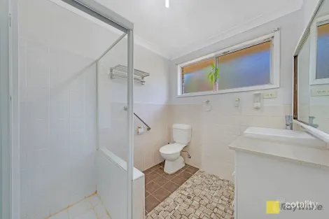 Property photo of 8 Santiago Place Seven Hills NSW 2147