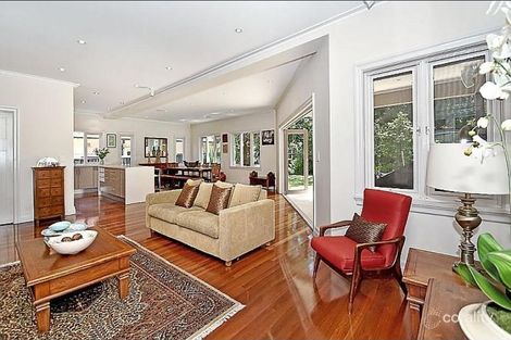 Property photo of 29 Holdsworth Avenue St Leonards NSW 2065