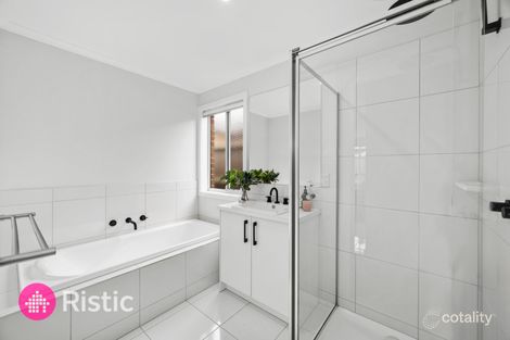 Property photo of 7 Clancy Way Doreen VIC 3754