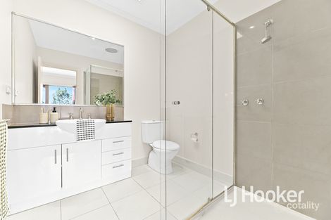 Property photo of 23 Pendula Place Pakenham VIC 3810