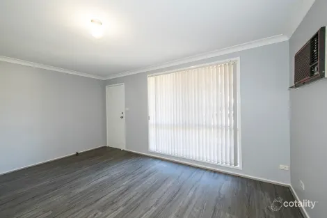 Property photo of 16 Dolomite Road Cranebrook NSW 2749