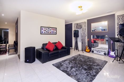 Property photo of 26 Skipperstone Glen Narre Warren South VIC 3805